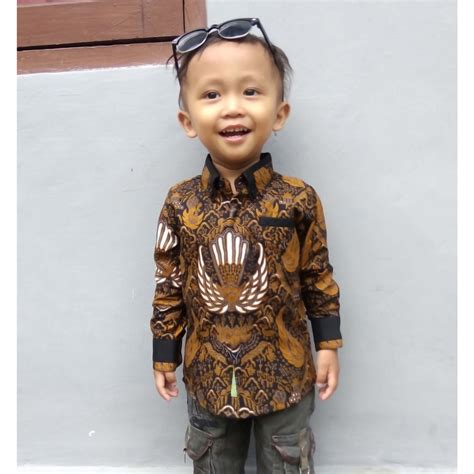 Baju Batik Anak Laki Usia 2 Tahun, Model Terbaru dan Trendi